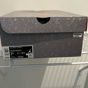 Empty Air Jordan 4 Retro Box